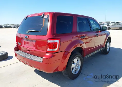 2012 Ford Escape Xls z USA, uszkodzony, nr VIN 1FMCU0C75CKB03350